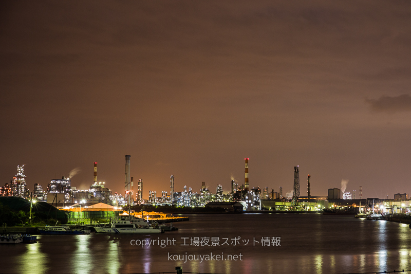 川崎市　千鳥橋から眺める工場夜景