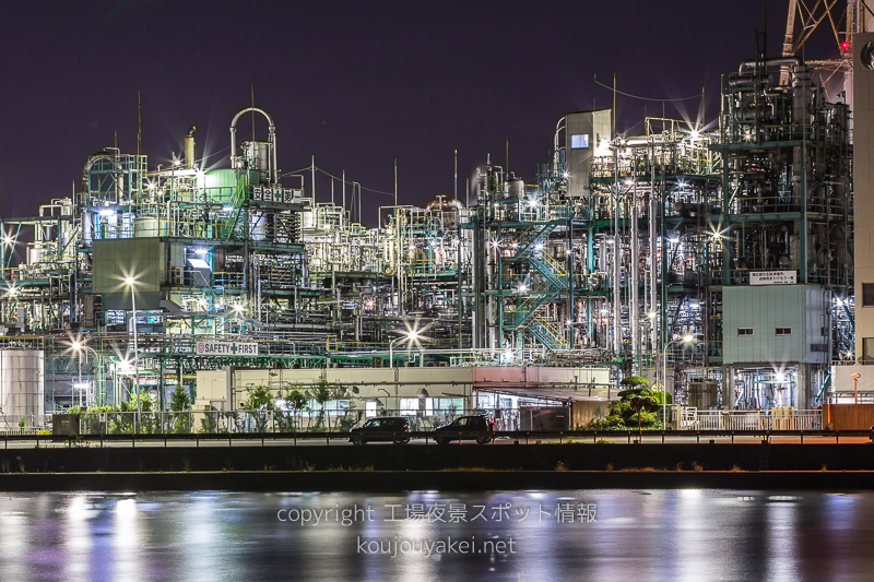 四日市ドーム前の工場夜景（上野製薬）
