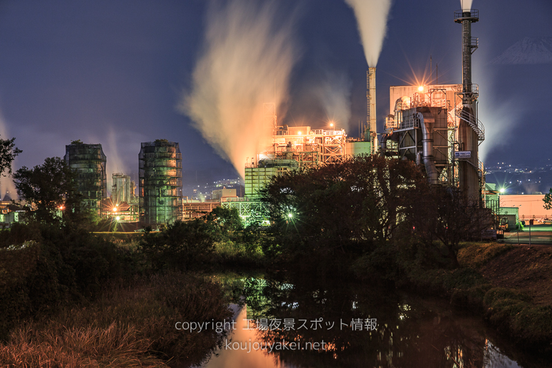 新滝川橋から日本製紙の工場夜景
