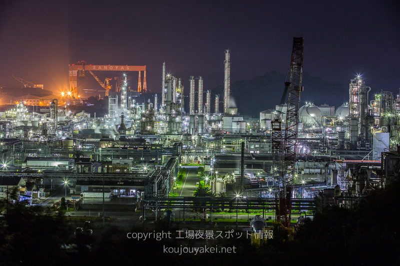 倉敷市水島　天神宮高台の工場夜景（全景）