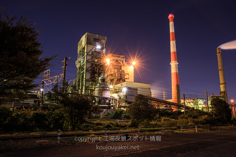 富士市　蓼原大橋の工場夜景（道路から）