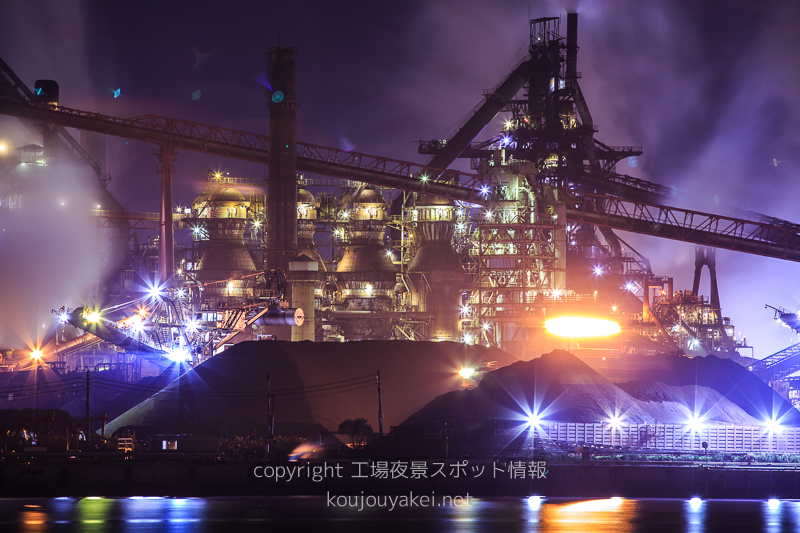 名古屋港　名港潮見の工場夜景（日本製鉄）
