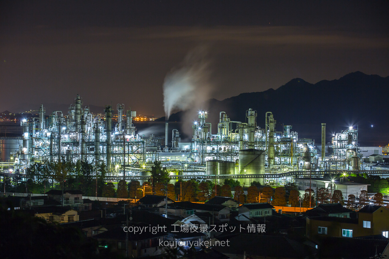 大竹市　 立度の畑沿いの工場夜景スポット