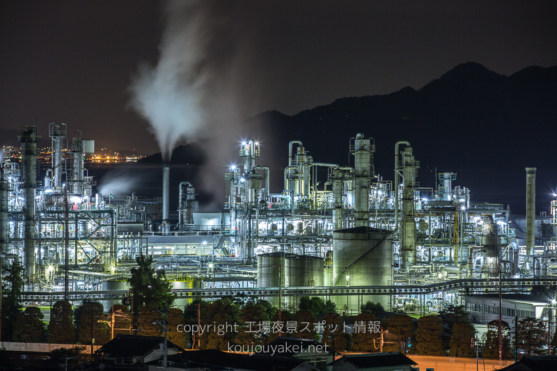 大竹市　 立度の畑沿いの工場夜景